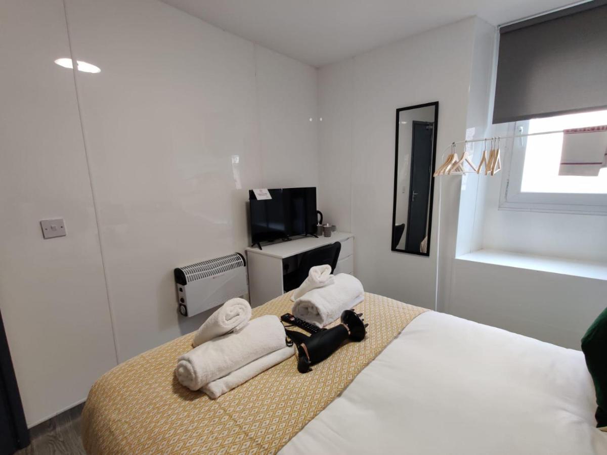 Double Ensuite Rooms スウォンジー エクステリア 写真