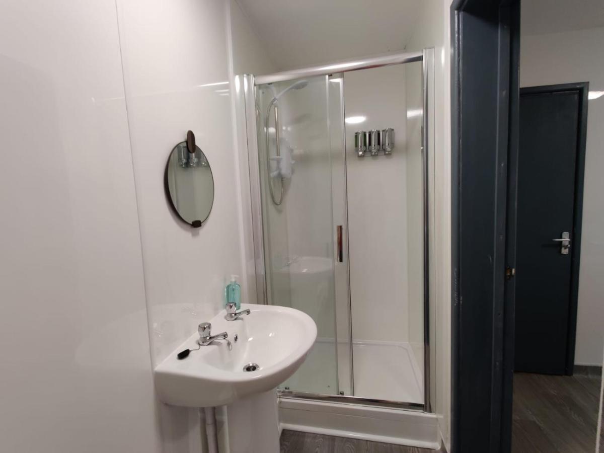 Double Ensuite Rooms スウォンジー エクステリア 写真